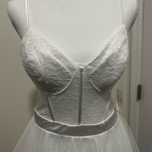 Windsor Bride/Las Vegas wedding /Bachelorette lace corset ruffled tulle dress - Picture 5 of 7